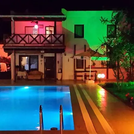 Otel Borabora 2*
